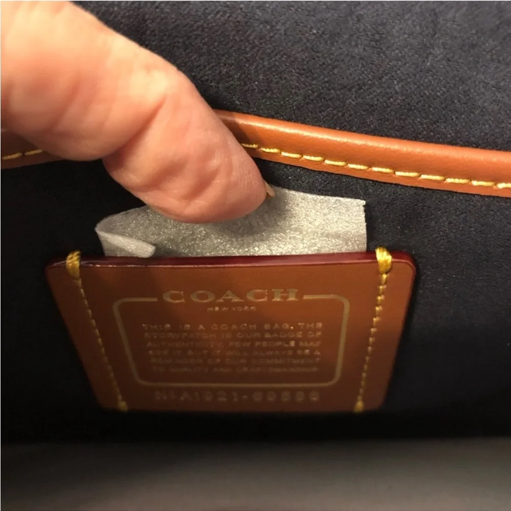 Signature Color Block Pocket Parker Coach Bag - Picture 4 of 8